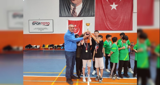 Yıldız Erkek-Kız Badminton Müsabakaları sonuçlandı