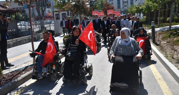 Aile toplumun temelini oluşturur
