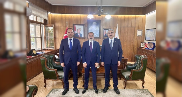 Vekil Uzkurt ve Başkan Özdemir'den Genel Müdür Kurt'a ziyaret