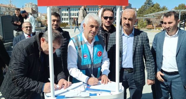 Memur-Sen Niğde'den 'Anayasa Değişsin, Aile Korunsun' Çağrısı
