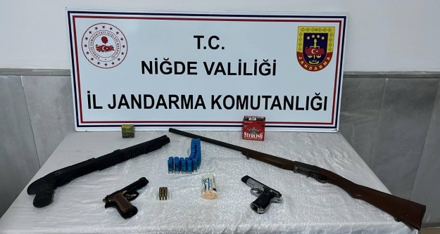 Niğde İl Jandarma'dan Ruhsatsız Silah ve Tehlikeli Madde Operasyonu