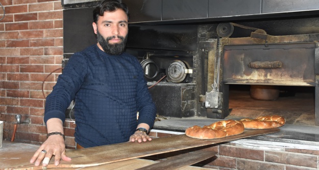 Niğde'de Fırıncılar Ramazan Bereketi İçin Gece Gündüz Çalışıyor