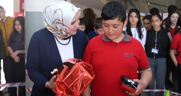 Milli Eğitim Müdürü Özbek öğrencilerin yenilikçi projeler yerinde inceledi