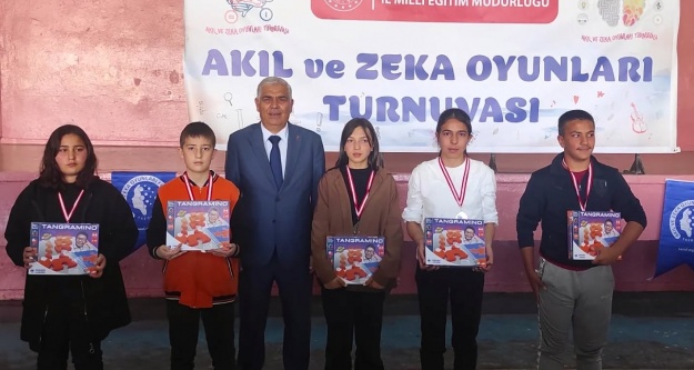 Niğde'de Akıl ve Zeka Oyunları Turnuvası Ödül Töreni Gerçekleştirildi