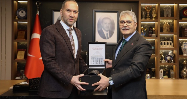 Vali Çelik'ten Belediye Başkanı Özdemir'e Ziyaret