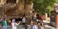 Gümüşler Manastırı Gezisiyle Tarihe Yolculuk