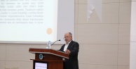 Üniversitede İslam Düşüncesinde Allah, İnsan ve Alem İlişkisi konferansı verildi