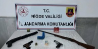 Niğde İl Jandarma'dan Ruhsatsız Silah ve Tehlikeli Madde Operasyonu