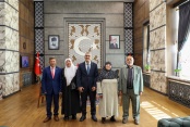 Vali Cahit Çelik’ten Hayırseverlere Teşekkür Plaketi